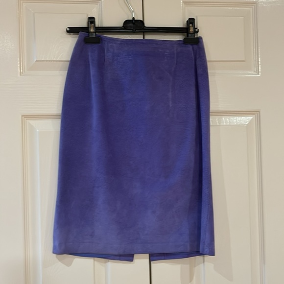 Danier Suede Leather Jacket and Pencil Skirt in Lilac - Picture 4 of 7